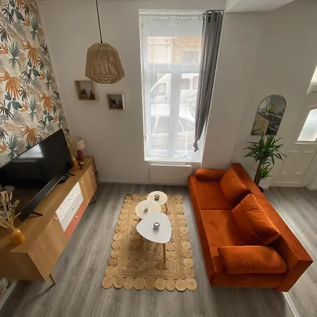 Cosy Lit' House *
